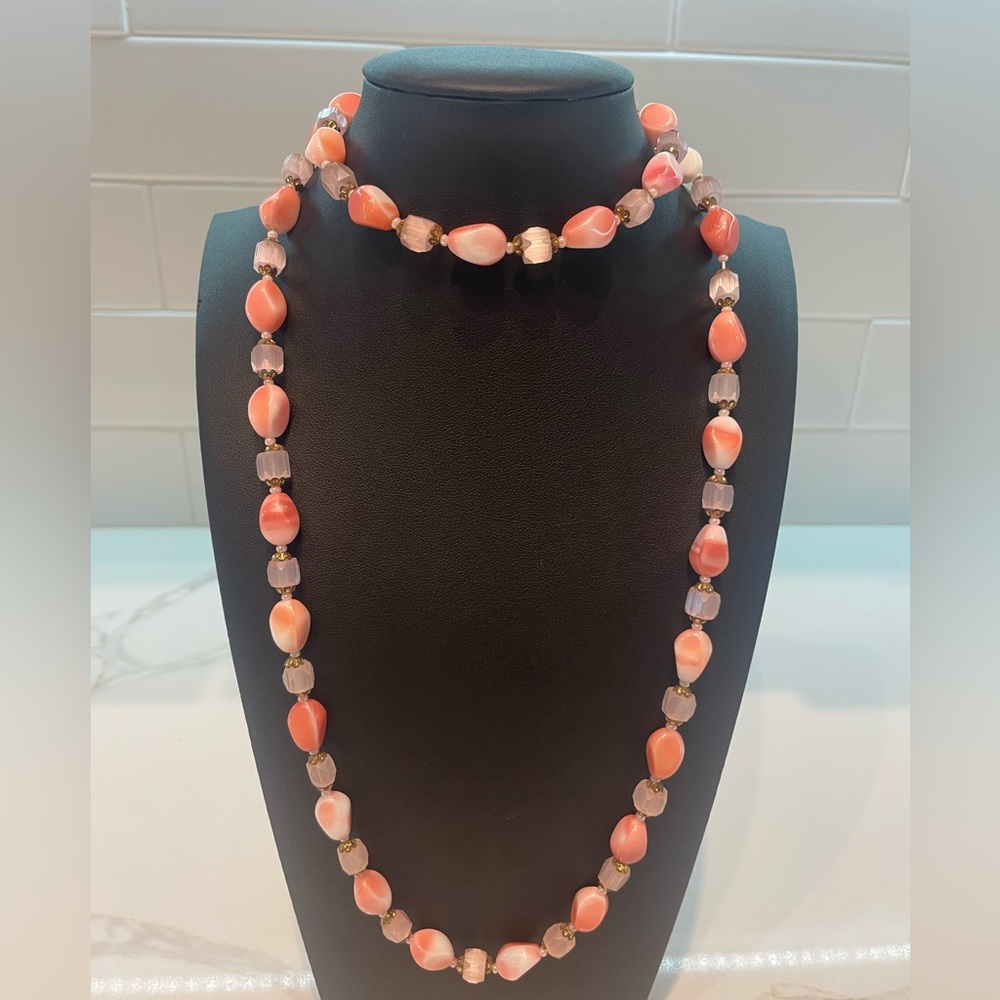 Vintage Pink Glass Beads Necklace